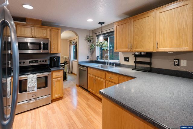 1254 Crystal Ln, Lafayette, OR 97127