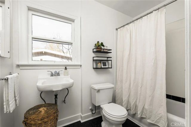 686 E 7th Street, Chico, CA 95928