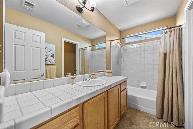 11326 Valletta Avenue, Bakersfield, CA 93312