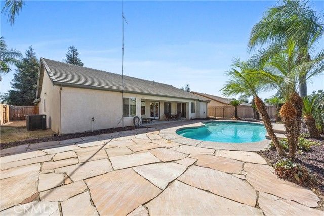 11326 Valletta Avenue, Bakersfield, CA 93312