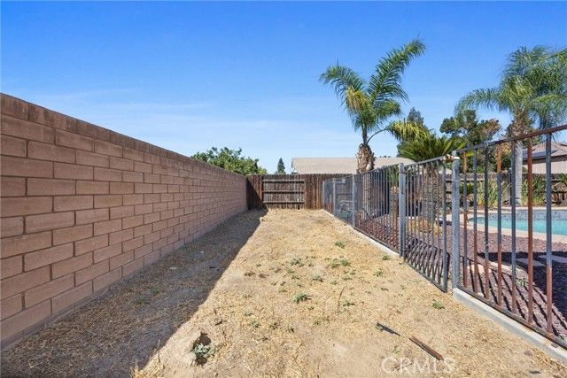 11326 Valletta Avenue, Bakersfield, CA 93312