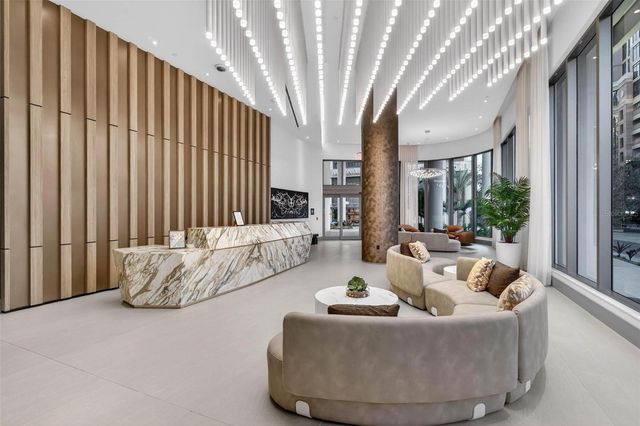 275 1ST AVENUE S 2506, St Petersburg, FL 33701