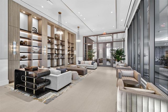 275 1ST AVENUE S 2506, St Petersburg, FL 33701