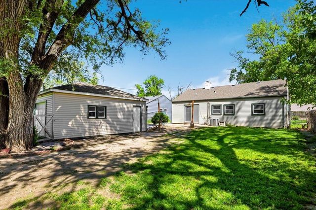 2741 AVENUE G, Council Bluffs, IA 51501
