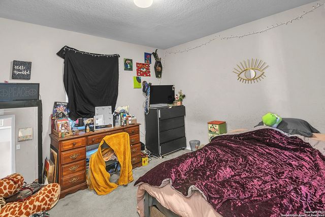 150 HIDDEN KNL, Selma, TX 78154