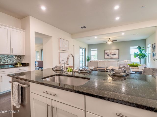 948 E RELIANT Street, Gilbert, AZ 85298