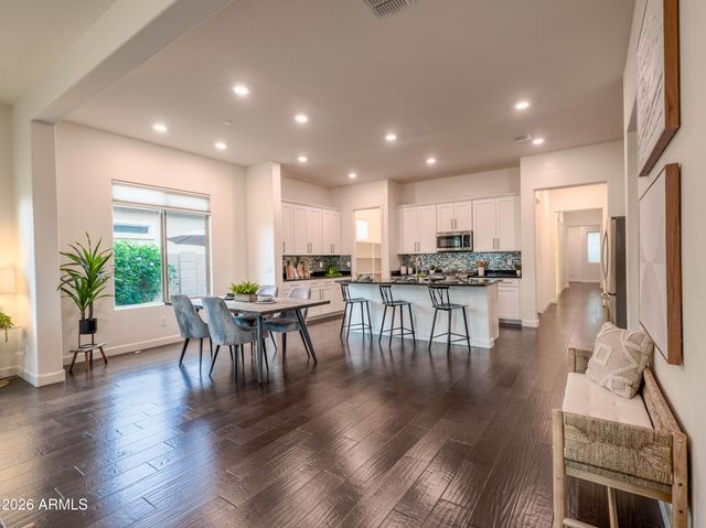 948 E RELIANT Street, Gilbert, AZ 85298