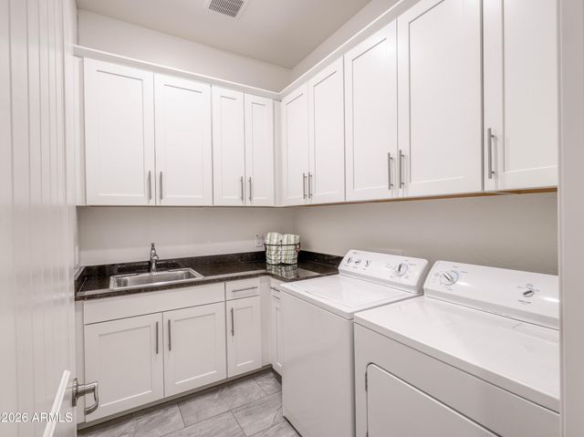 948 E RELIANT Street, Gilbert, AZ 85298