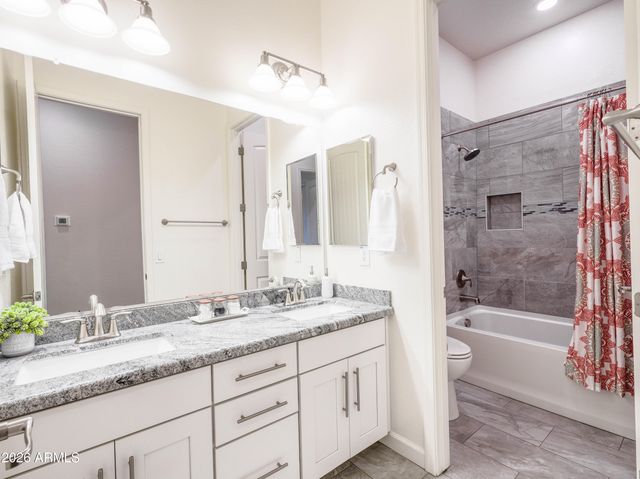 948 E RELIANT Street, Gilbert, AZ 85298