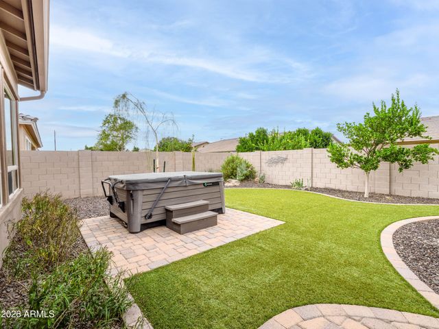 948 E RELIANT Street, Gilbert, AZ 85298