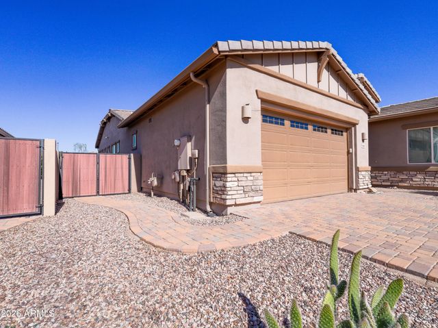 948 E RELIANT Street, Gilbert, AZ 85298