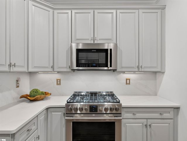107 Gladstone Way, Greer, SC 29650