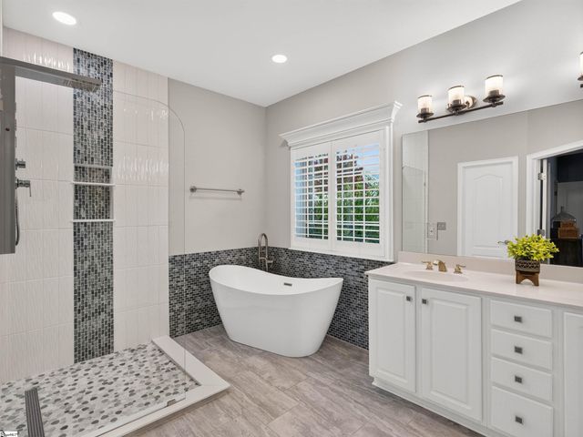 107 Gladstone Way, Greer, SC 29650
