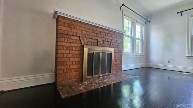 211 Starr Avenue, Pontiac, MI 48341