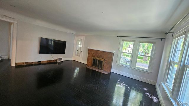 211 Starr Avenue, Pontiac, MI 48341