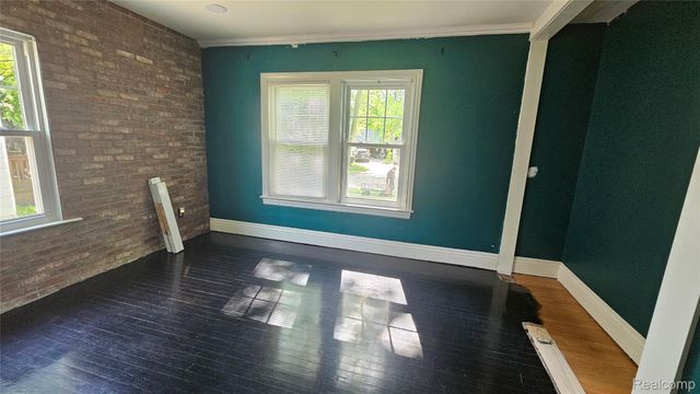 211 Starr Avenue, Pontiac, MI 48341