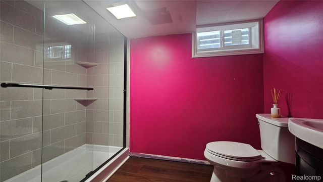 211 Starr Avenue, Pontiac, MI 48341
