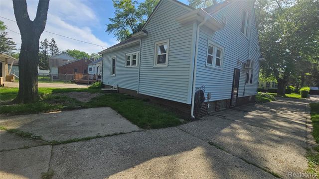 211 Starr Avenue, Pontiac, MI 48341