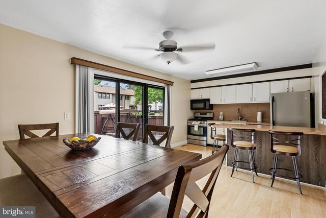 885 JAMESTOWN, East Windsor, NJ 08520