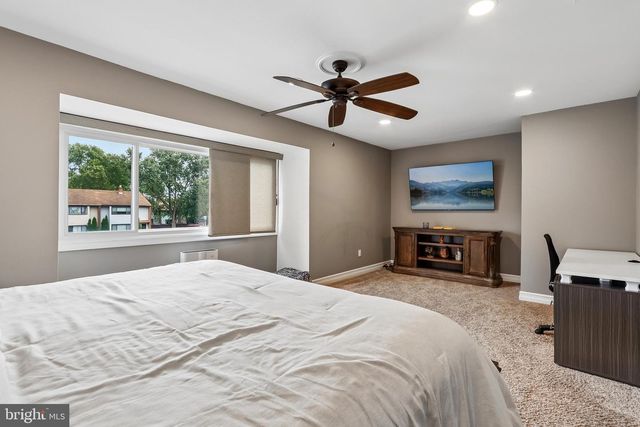 885 JAMESTOWN, East Windsor, NJ 08520
