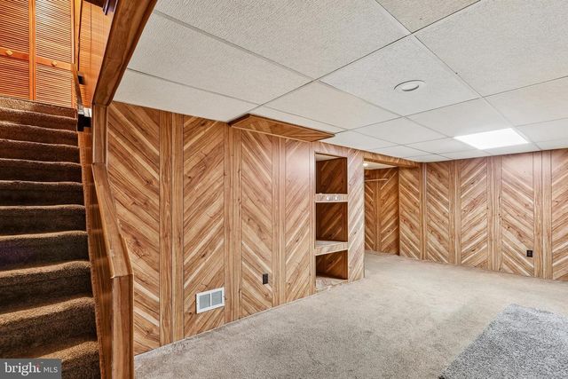885 JAMESTOWN, East Windsor, NJ 08520