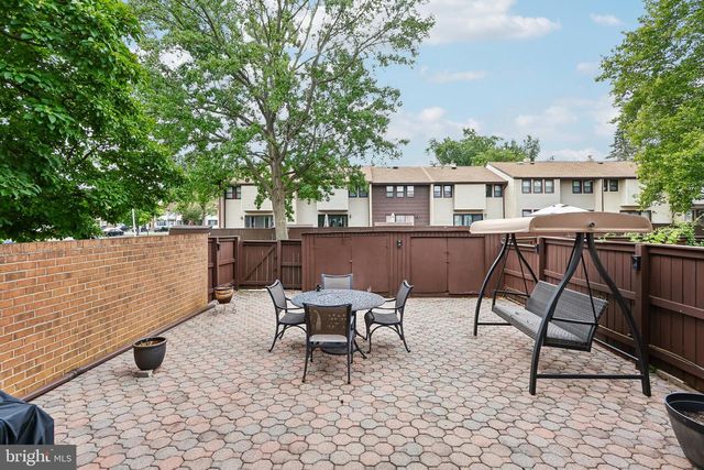 885 JAMESTOWN, East Windsor, NJ 08520