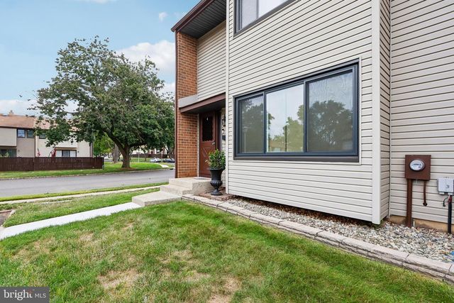 885 JAMESTOWN, East Windsor, NJ 08520