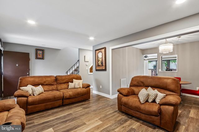 885 JAMESTOWN, East Windsor, NJ 08520