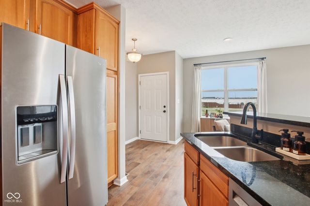 11455 Clay Hill Lane 105, Fishers, IN 46037