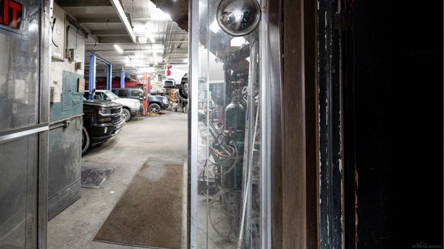 13118 Gratiot Avenue, Detroit, MI 48205