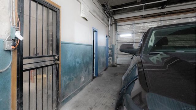 13118 Gratiot Avenue, Detroit, MI 48205