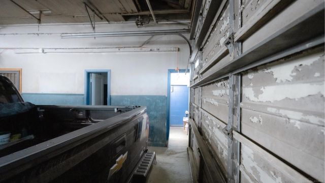 13118 Gratiot Avenue, Detroit, MI 48205