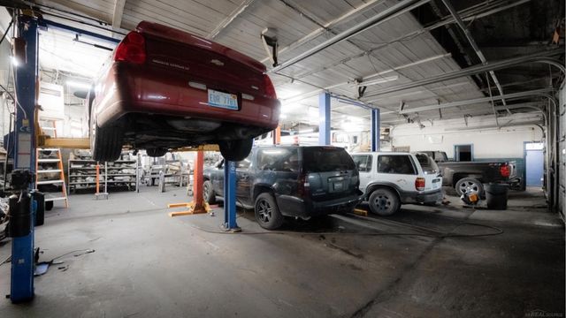 13118 Gratiot Avenue, Detroit, MI 48205