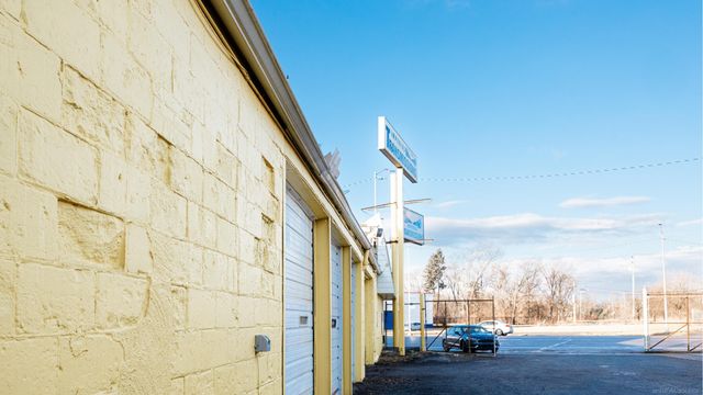 13118 Gratiot Avenue, Detroit, MI 48205