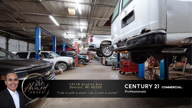 13118 Gratiot Avenue, Detroit, MI 48205