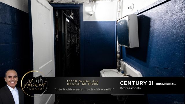 13118 Gratiot Avenue, Detroit, MI 48205