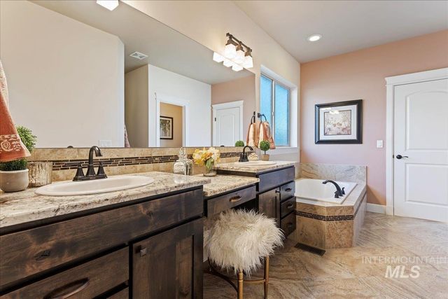 423 E Gannett, Meridian, ID 83642