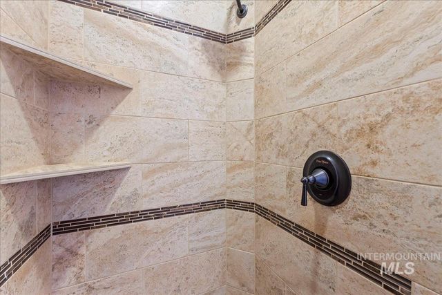 423 E Gannett, Meridian, ID 83642