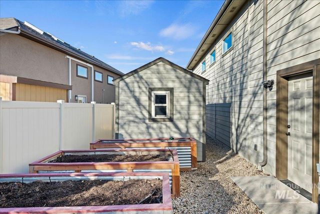 423 E Gannett, Meridian, ID 83642