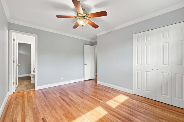 1113 S Haddow Avenue, Arlington Heights, IL 60005
