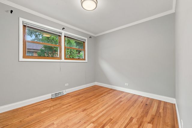 1113 S Haddow Avenue, Arlington Heights, IL 60005