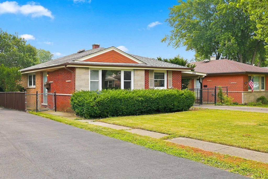 1113 S Haddow Avenue, Arlington Heights, IL 60005