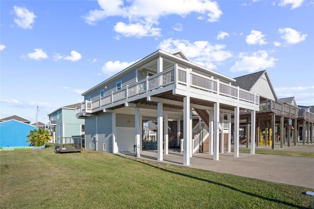 972 Pelican Lane, Crystal Beach, TX 77650