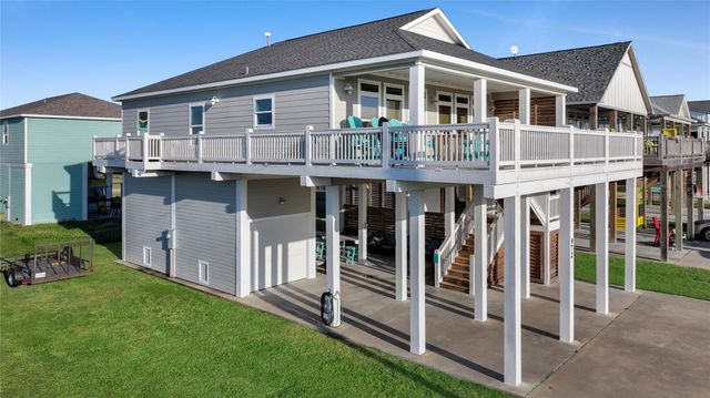 972 Pelican Lane, Crystal Beach, TX 77650