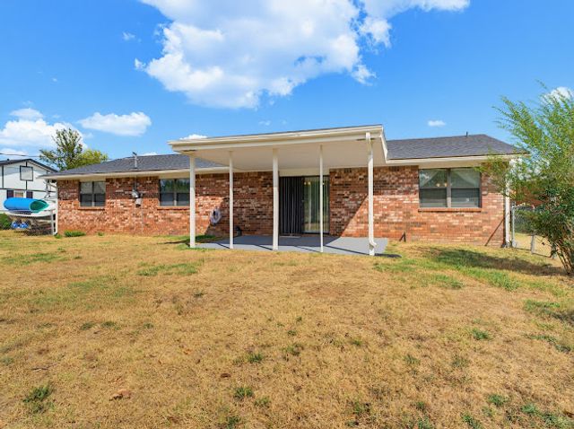 406 14th Place, Rogers, AR 72756