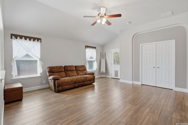 1003 Lariat, San Antonio, TX 78260