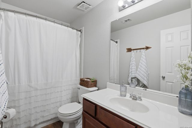 1003 Lariat, San Antonio, TX 78260