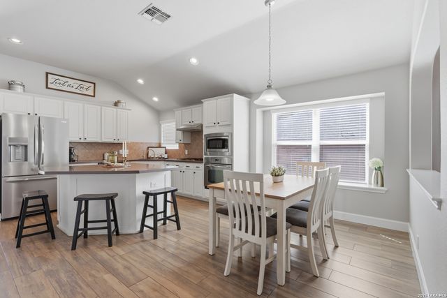 1003 Lariat, San Antonio, TX 78260