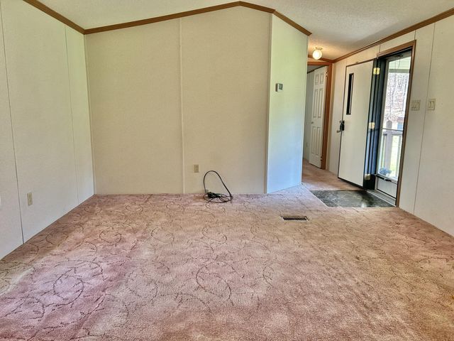 132 September LN, Moneta, VA 24121