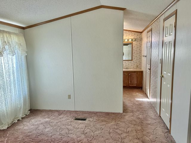 132 September LN, Moneta, VA 24121